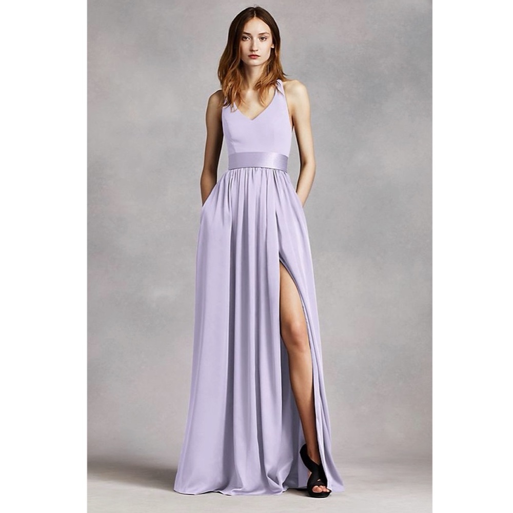 Vera Wang “White” V-Neck Halter Gown Iris SIZE 2